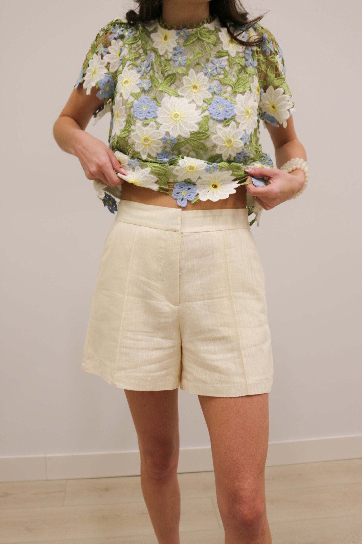 Venice High-Waisted Pleat Shorts - Ecru