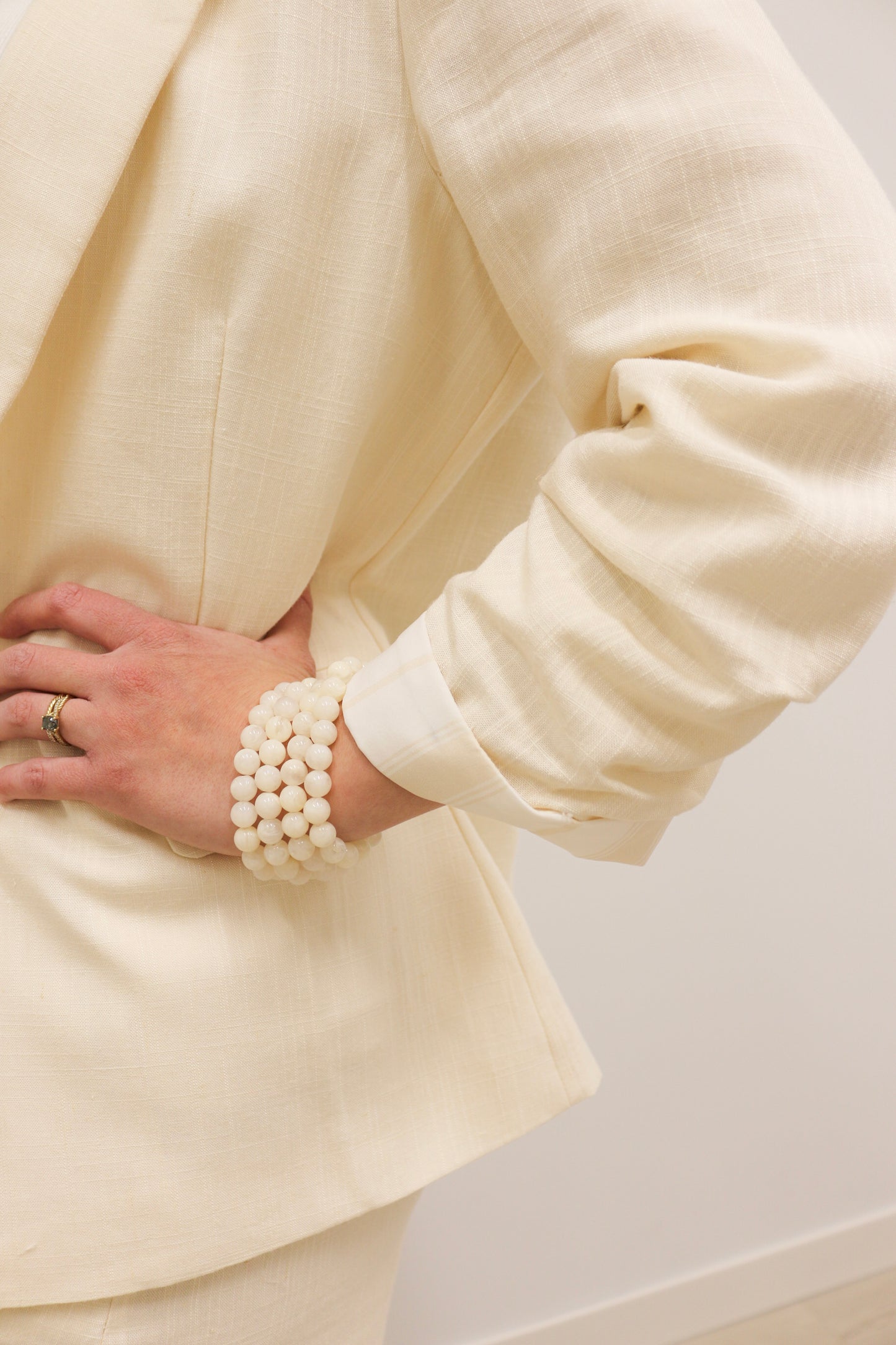 Venice Cinched Sleeve Relaxed Blazer - Ecru