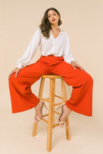 Load image into Gallery viewer, Bradshaw Collared Woven Long Sleeve Blouse - Ivory
