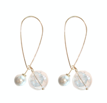 Load image into Gallery viewer, Pearl &amp; Glass Threader Earrings
