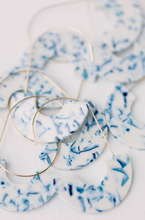 Load image into Gallery viewer, Threader Statement Earrings - Marbled Blue &amp; White
