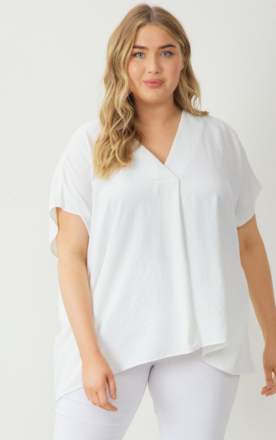 Curve Everett Essential V-Neck Relaxed Fit Short Sleeve Blouse - Off White