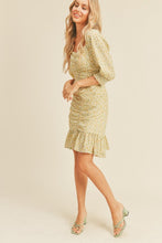 Load image into Gallery viewer, zSALE Grace Sweetheart Neck Ruched Short Sleeve Floral Print Dress - Yellow Multi
