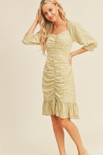 Load image into Gallery viewer, zSALE Grace Sweetheart Neck Ruched Short Sleeve Floral Print Dress - Yellow Multi
