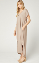Load image into Gallery viewer, Curve Cove Jersey Knit V-Relaxed Fit T-Shirt Maxi Dress - Sand
